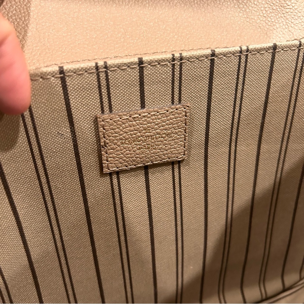 Louis Vuitton Pochette Metis handbag in turtle dove - Comes with box and dustbag - Picture 6 of 15